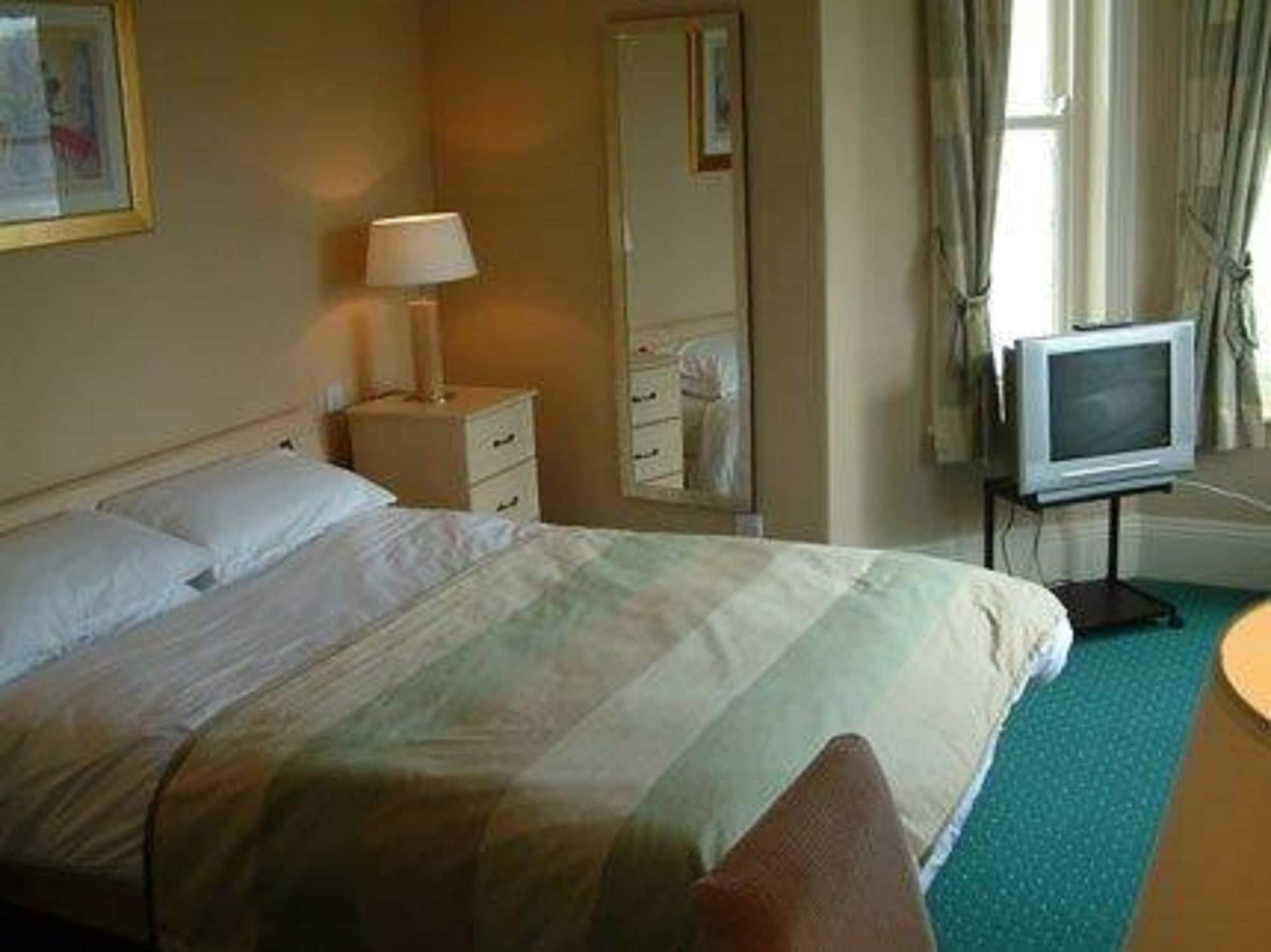 Clifton Hotel Скарборо Экстерьер фото