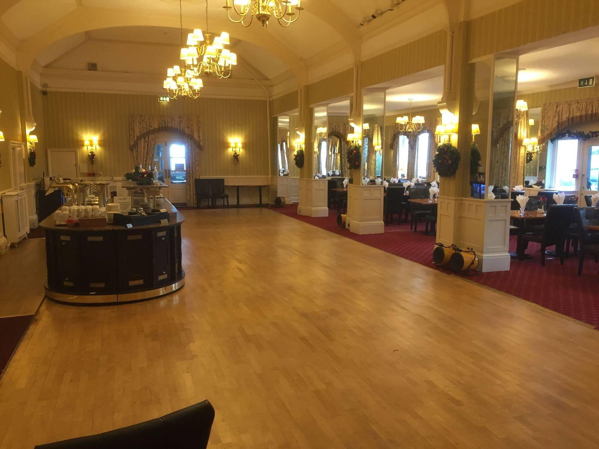 Clifton Hotel Скарборо Экстерьер фото