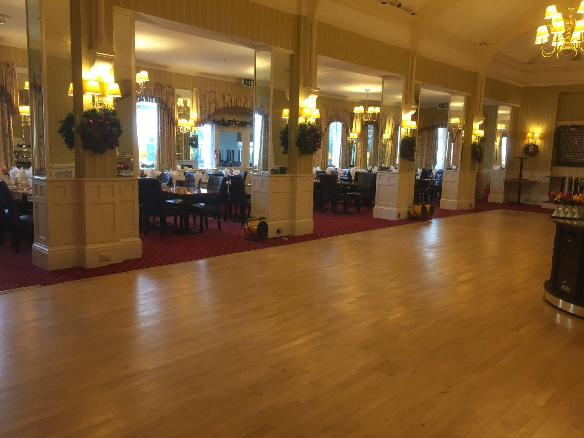 Clifton Hotel Скарборо Экстерьер фото